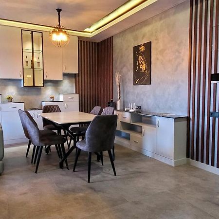 Ultralux 75 Apartment Tasken Kültér fotó